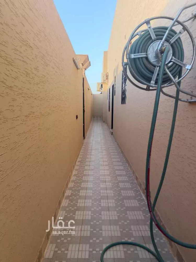 دور للبيع في شارع أشجع السلمي, حي المهدية, مدينة الرياض, منطقة الرياض 8