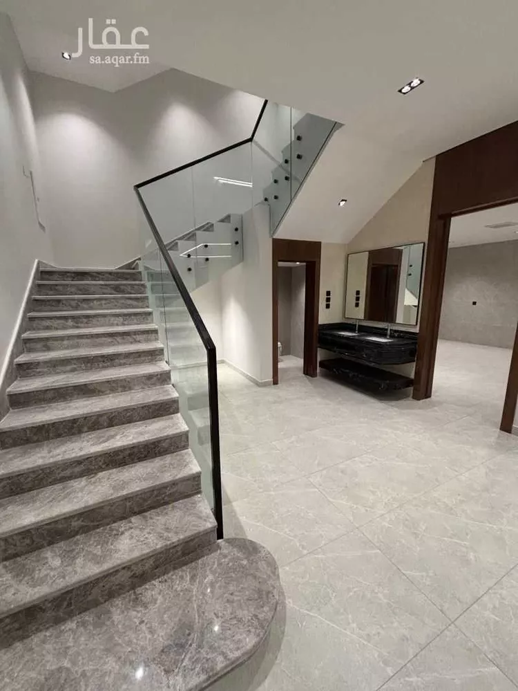 فيلا للبيع في شارع عبدالله العمري, حي المهدية, مدينة الرياض, منطقة الرياض صورة 4