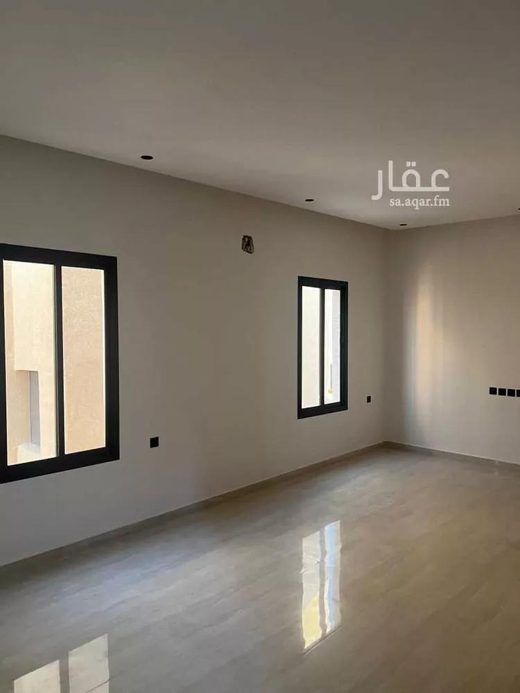 دور للبيع في شارع سراج الدين العسقلاني, حي عكاظ, مدينة الرياض, منطقة الرياض صورة 4