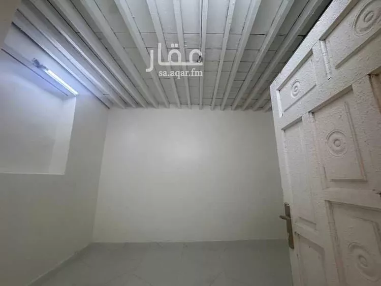 دور للبيع في شارع الوليد بن النضر, حي العنابس, مدينة المدينة المنورة, منطقة المدينة المنورة صورة 3