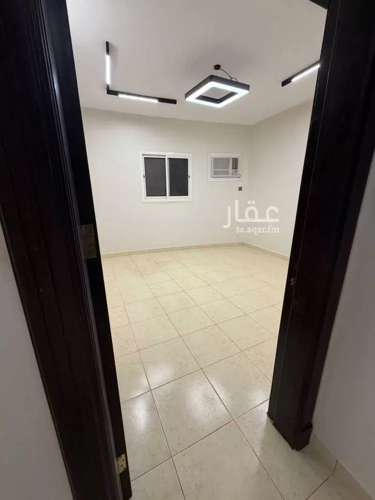 مكتب تجاري للإيجار في شارع الامام مسلم, حي بدر, مدينة الرياض, منطقة الرياض صورة 3