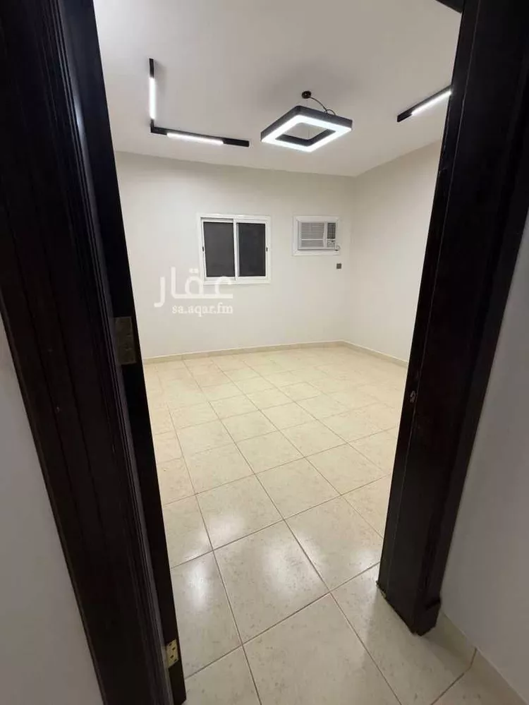 Commercial Office for Rent in Riyadh Badr صورة 4