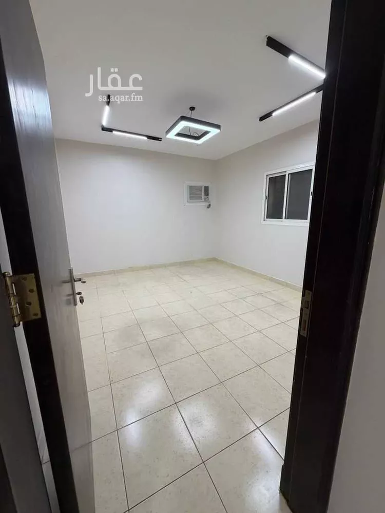 مكتب تجاري للإيجار في شارع الامام مسلم, حي بدر, مدينة الرياض, منطقة الرياض صورة 4