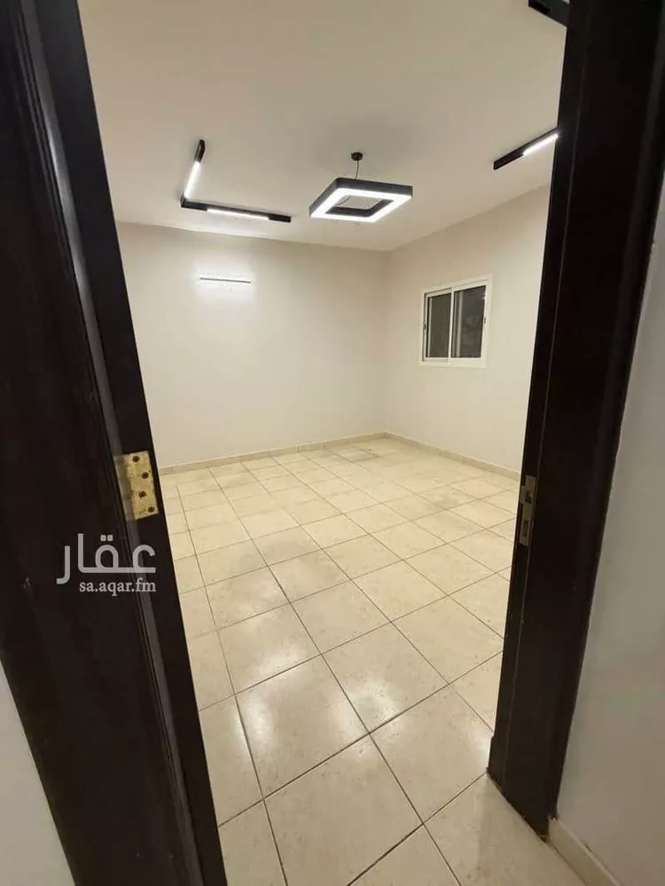 مكتب تجاري للإيجار في شارع الامام مسلم, حي بدر, مدينة الرياض, منطقة الرياض صورة 5