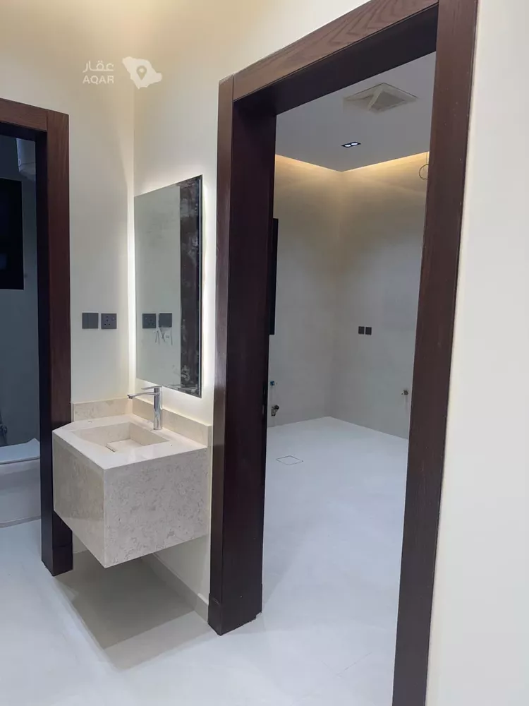 فيلا للبيع في شارع المحاني, حي العريجاء الأوسط, مدينة الرياض, منطقة الرياض 15