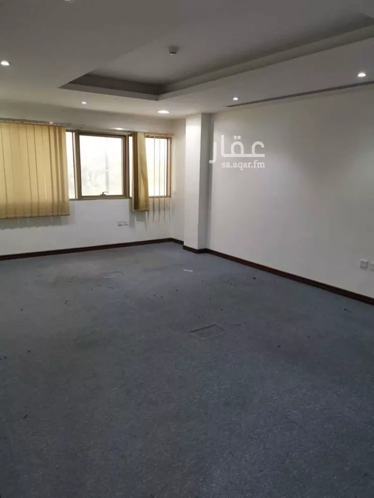 مكتب تجاري للإيجار في شارع عبدالله الهمذاني, حي الملز, مدينة الرياض, منطقة الرياض صورة 2