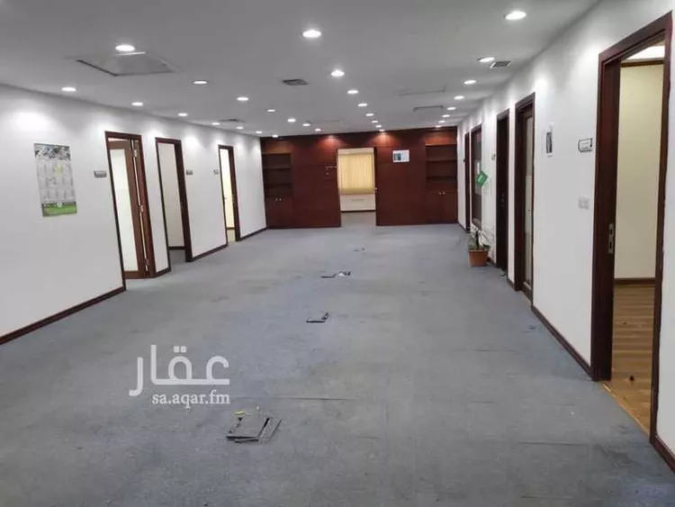 مكتب تجاري للإيجار في شارع عبدالله الهمذاني, حي الملز, مدينة الرياض, منطقة الرياض صورة 4