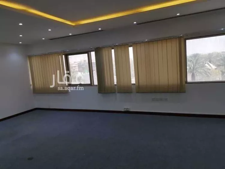 مكتب تجاري للإيجار في شارع عبدالله الهمذاني, حي الملز, مدينة الرياض, منطقة الرياض صورة 3