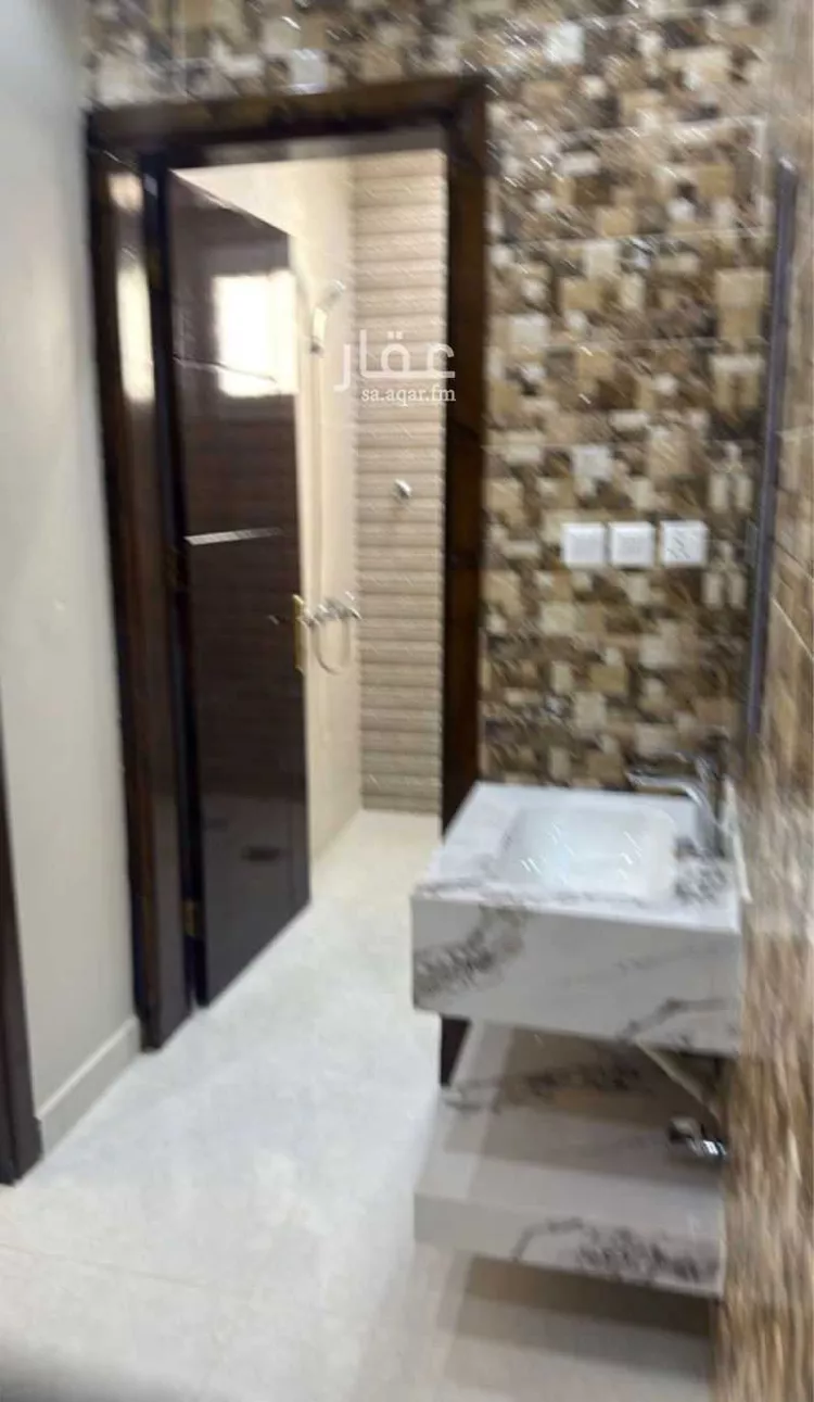 عمارة للبيع في شارع عمارة بن عقبة الغفاري, حي الشروق, مدينة الباحة, منطقة الباحة صورة 2