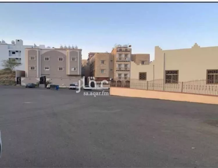 عمارة للبيع في شارع شعب السجود, حي الغدير, مدينة أبها, منطقة عسير صورة 2