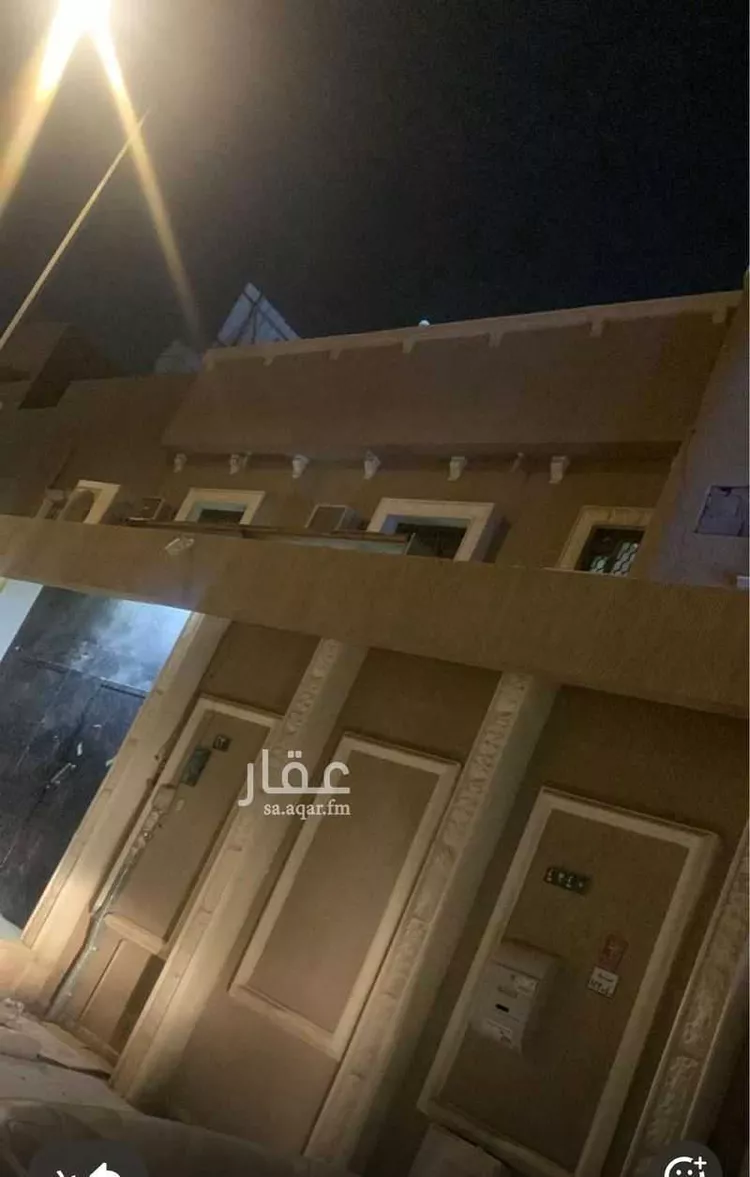 Floor for Sale in Riyadh Al Uraija Al Wusta