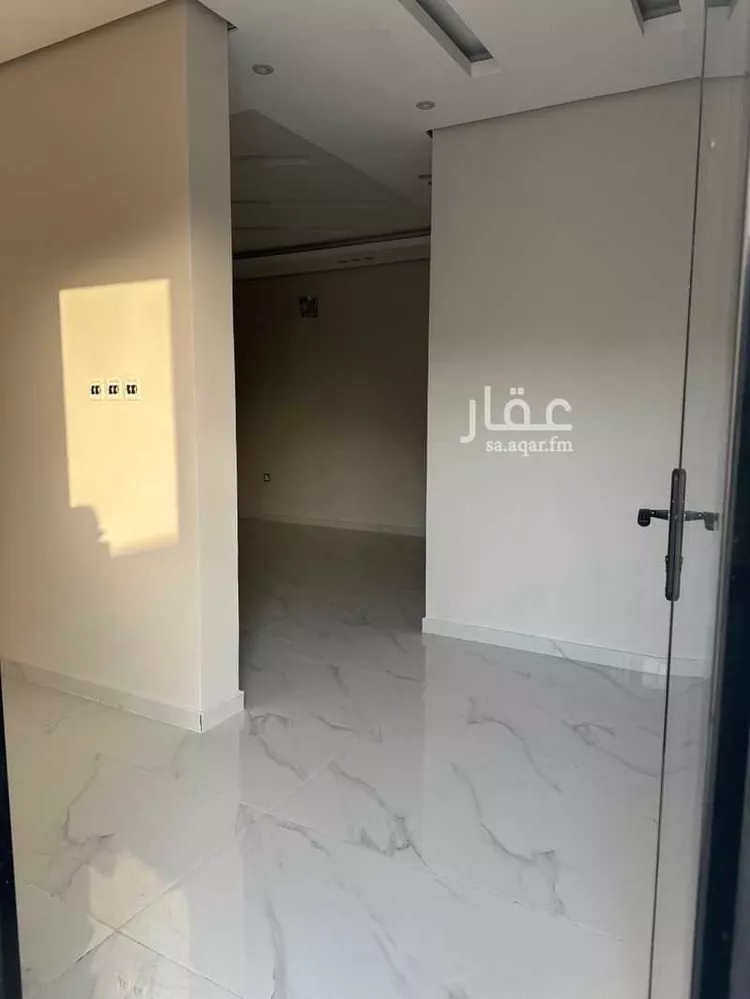 فيلا للبيع في شارع القاسم بن سلام, حي العروبة, مدينة الدمام, المنطقة الشرقية صورة 4