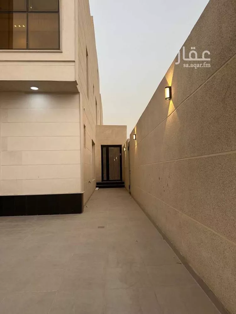 فيلا للبيع في شارع القاسم بن سلام, حي العروبة, مدينة الدمام, المنطقة الشرقية صورة 3