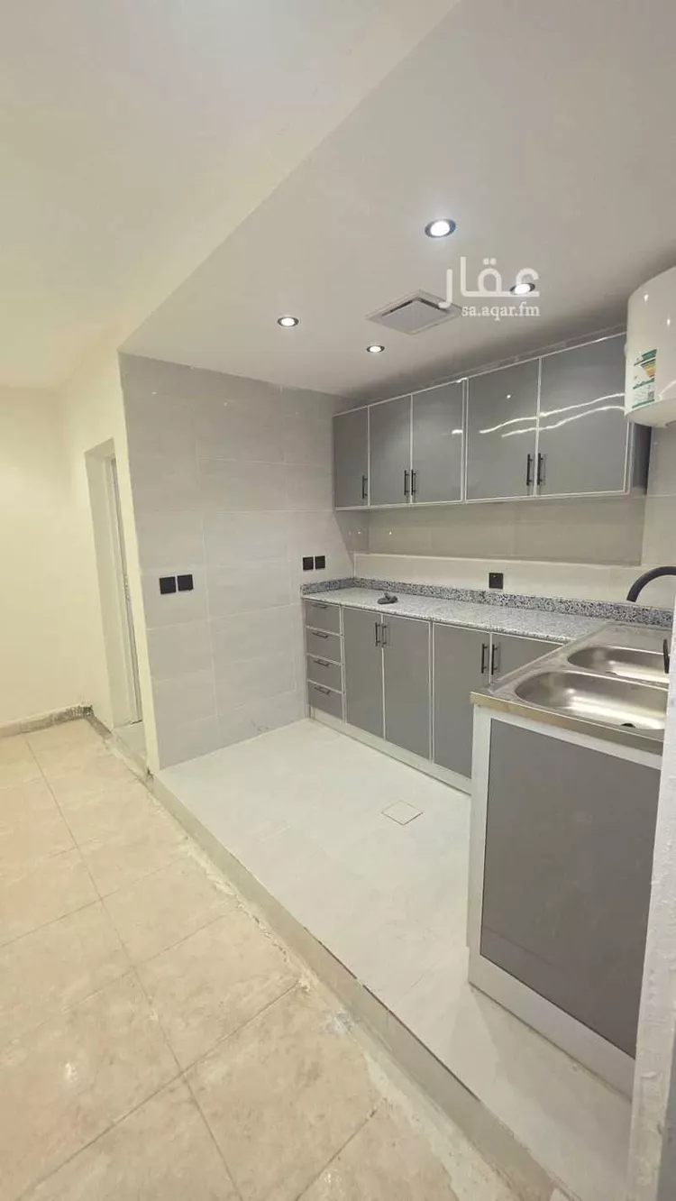 عمارة للإيجار في شارع زنجبار, حي الشرفية, مدينة الرياض, منطقة الرياض صورة 4