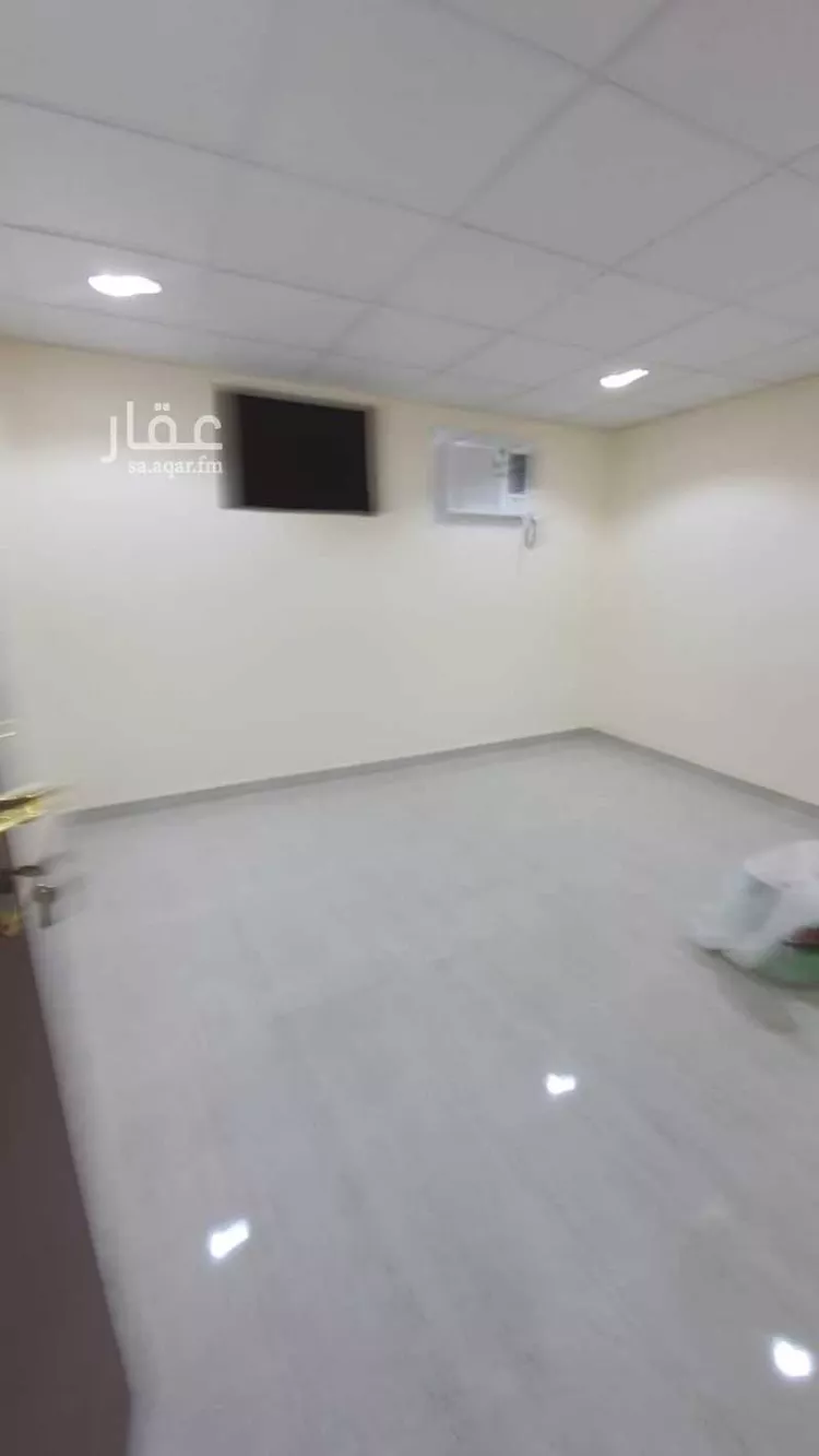 فيلا للإيجار في شارع ابن جامع القفصي, حي الشرفية, مدينة الرياض, منطقة الرياض 8