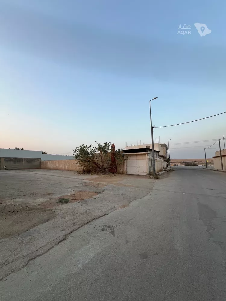 Building for Sale in Al Muzahimiyah Al GhatGhat 3