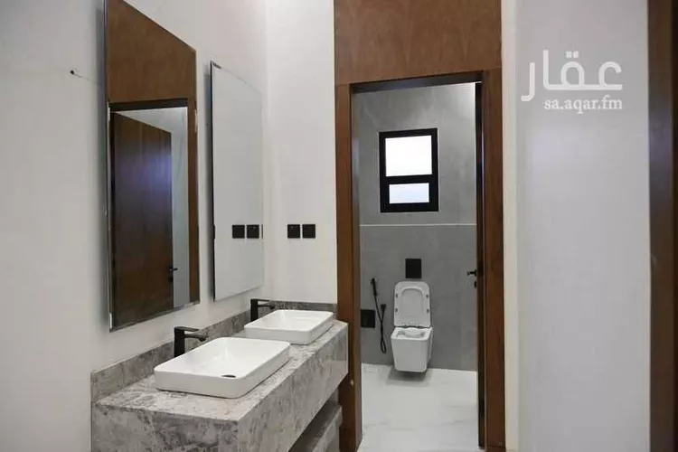Floor for Sale in Riyadh Al Uraija Al Gharbiyah