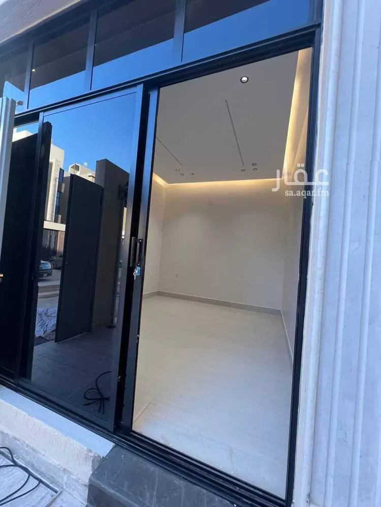 دور للبيع في شارع عمر ابن حبيب ، حي الجنادرية ، الرياض ، منطقة الرياض 1 صورة