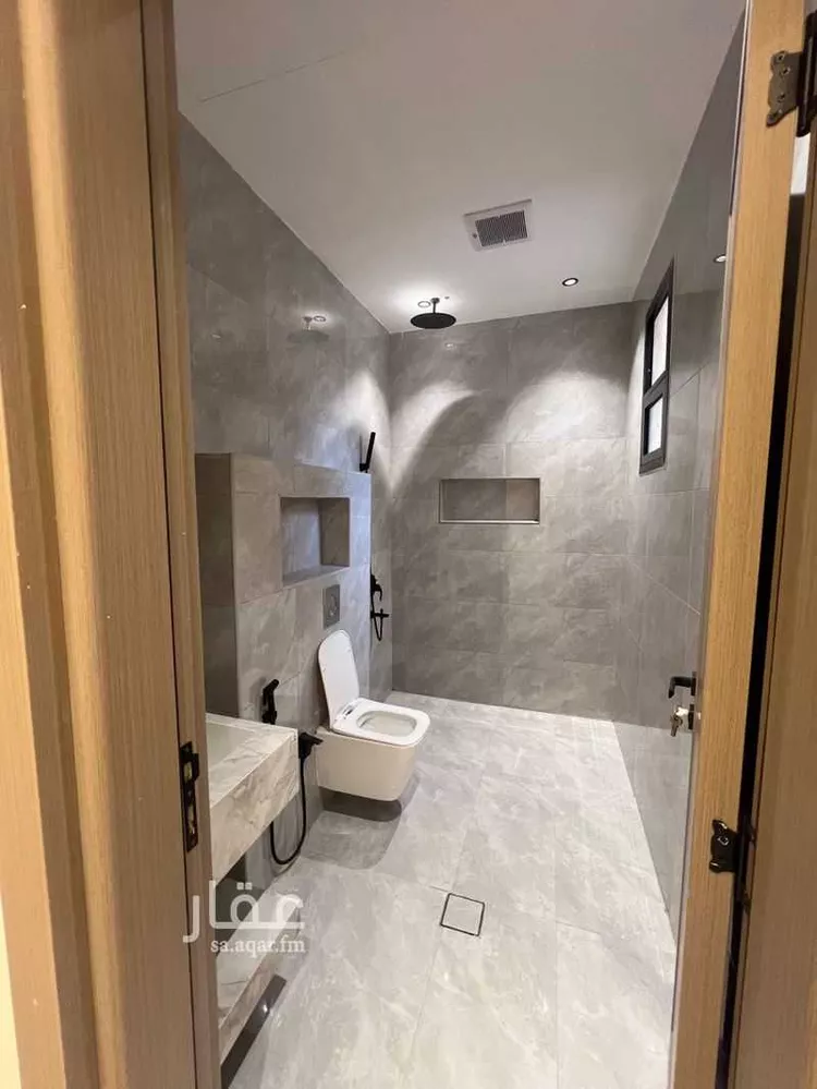 دور للبيع في شارع عمر ابن حبيب ، حي الجنادرية ، الرياض ، منطقة الرياض صورة 5