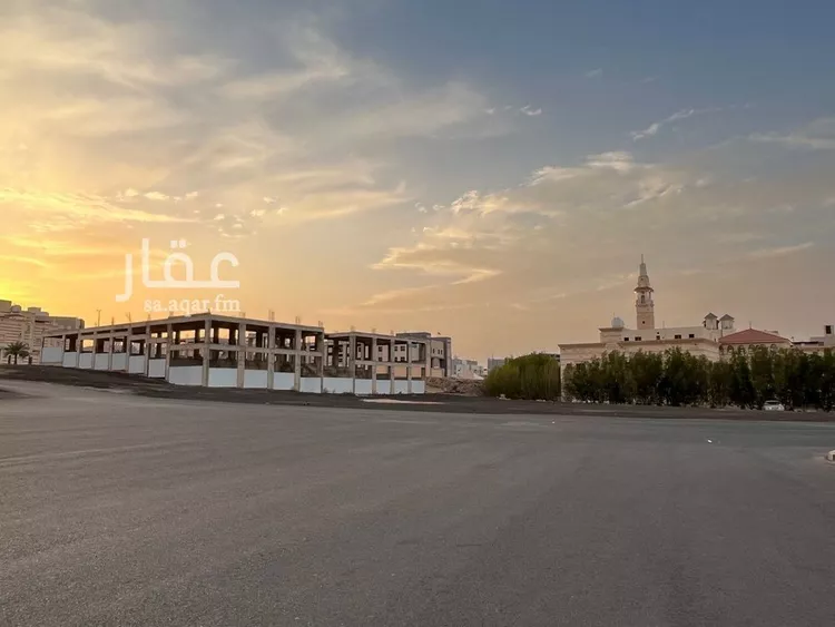 عمارة للبيع في شارع عبدالقادر ابن ابي صالح عبدالله, حي الرانوناء, مدينة المدينه المنوره, منطقة المدينة المنورة