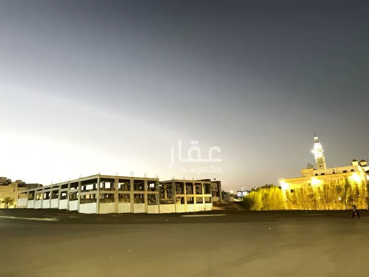 عمارة للبيع في شارع عبدالقادر ابن ابي صالح عبدالله, حي الرانوناء, مدينة المدينه المنوره, منطقة المدينة المنورة