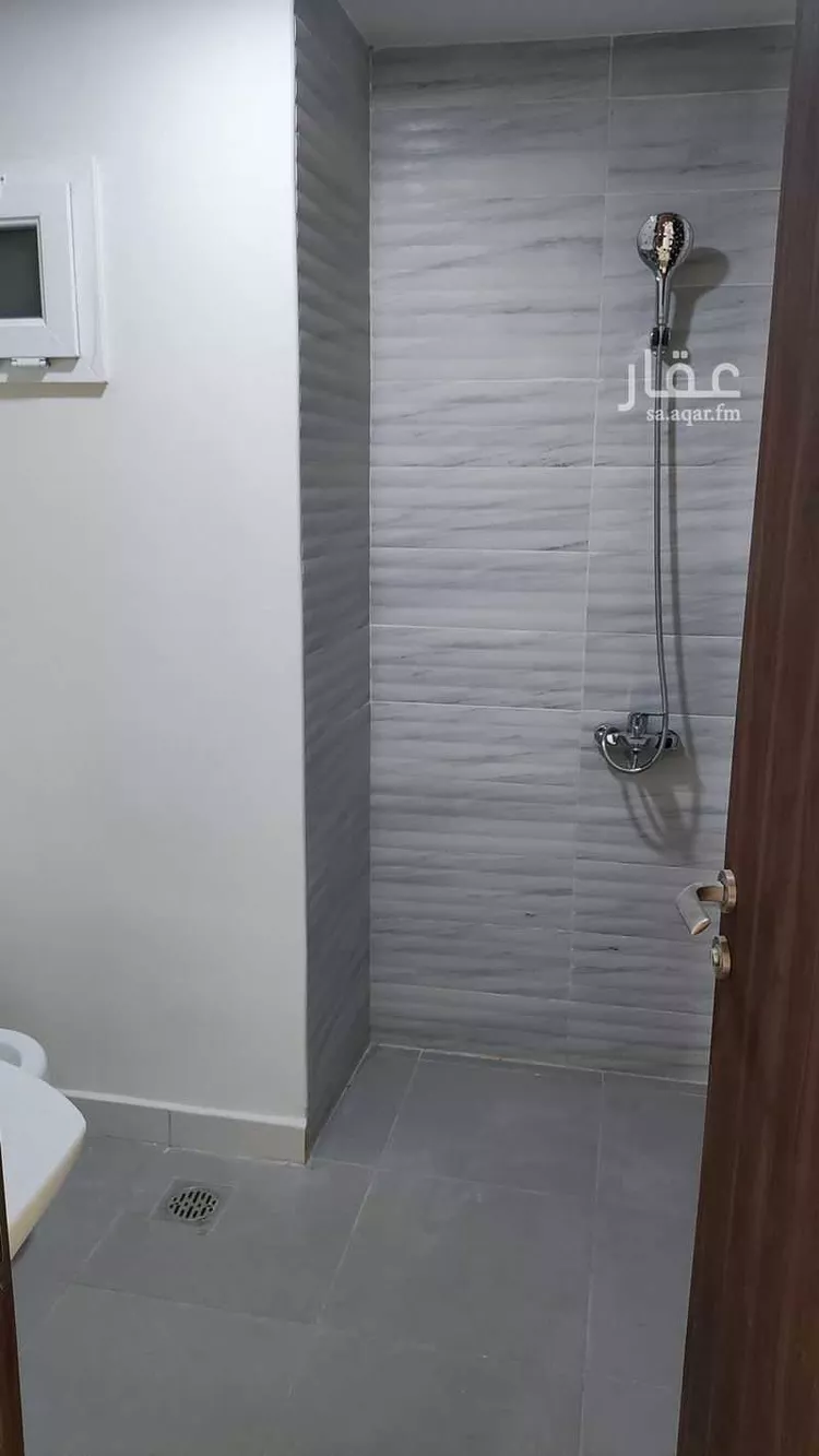 فيلا للإيجار في شارع احمد بن الرفعة, حي مطار الملك خالد الدولي, مدينة الرياض, منطقة الرياض 8