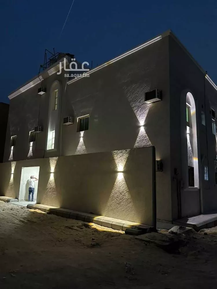 عمارة للبيع في شارع شارع 5 أ, حي الضباب, مدينة الجبيل, المنطقة الشرقية صورة 2