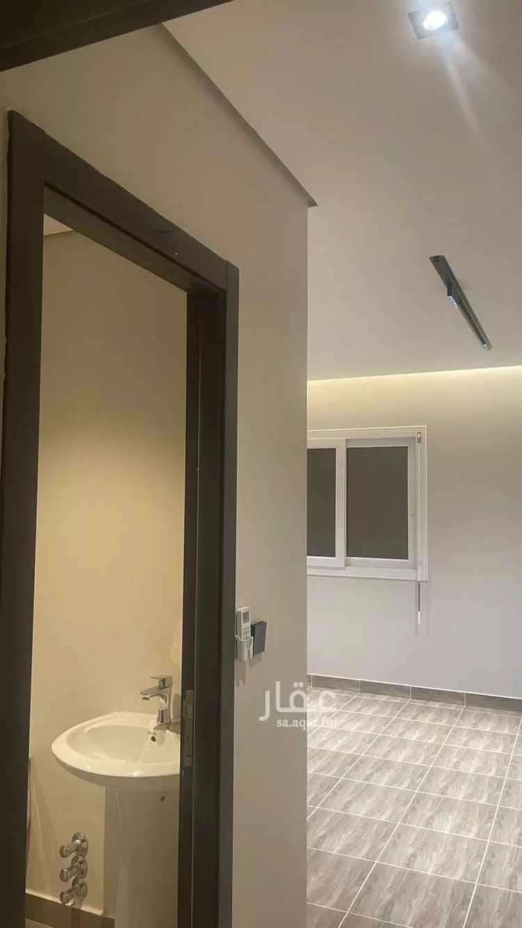 فيلا للإيجار في شارع عمر بن عبدالله قاضي, حي مطار الملك خالد الدولي, مدينة الرياض, منطقة الرياض صورة 4