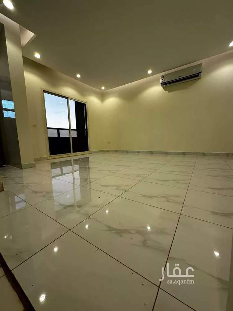 فيلا للإيجار في شارع ابي البركات, حي الملز, مدينة الرياض, منطقة الرياض صورة 3