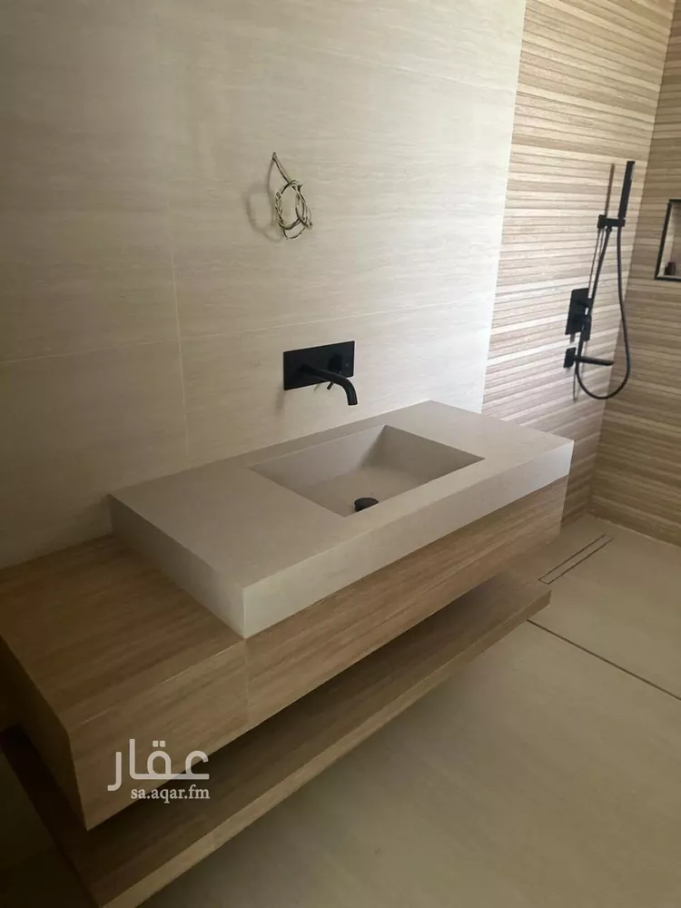 فيلا للبيع في شارع ابي الحسن, حي الملز, مدينة الرياض, منطقة الرياض 24