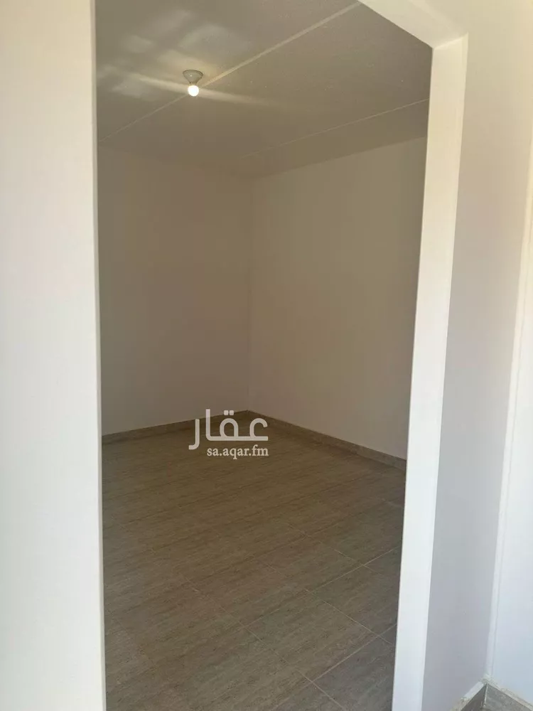فيلا للبيع في شارع أبي بكر الظفري, حي مطار الملك خالد الدولي, مدينة الرياض, منطقة الرياض