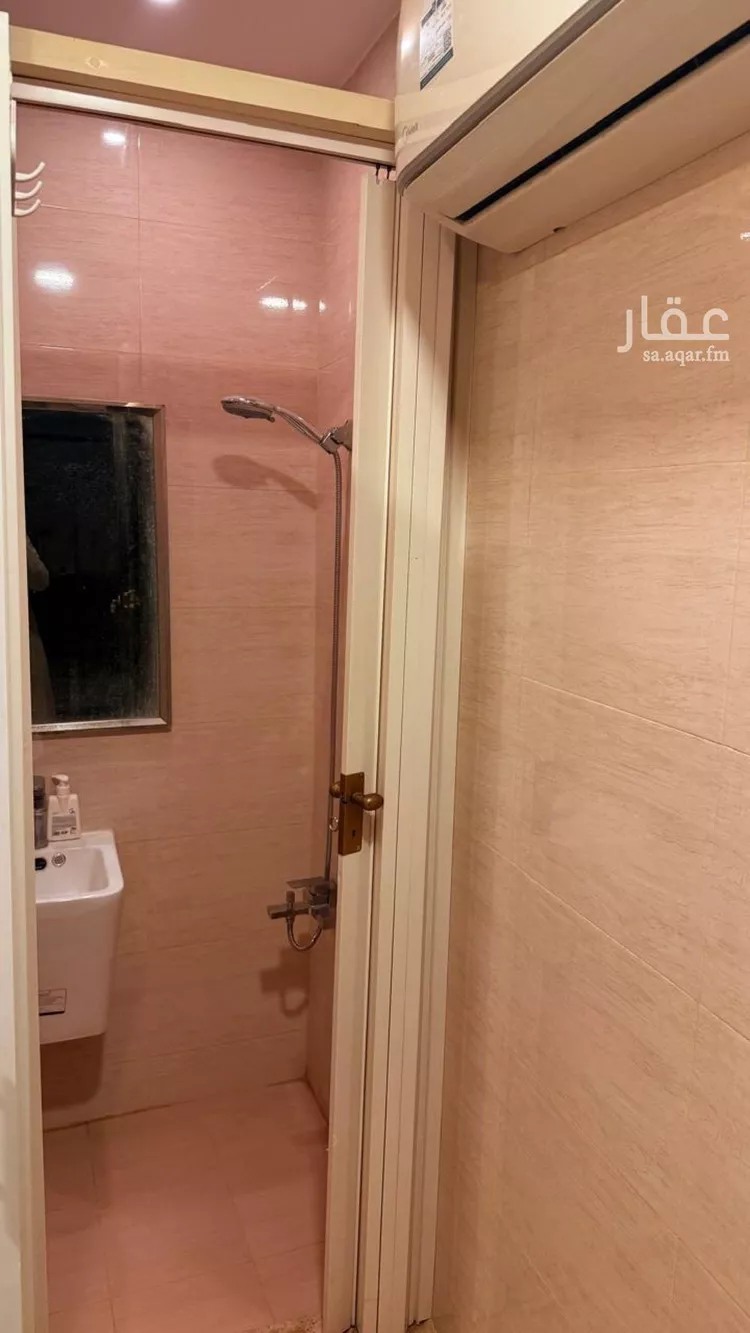 غرفة للإيجار في شارع يحيي بن محمد الغرناطي, حي العارض, مدينة الرياض, منطقة الرياض صورة 2