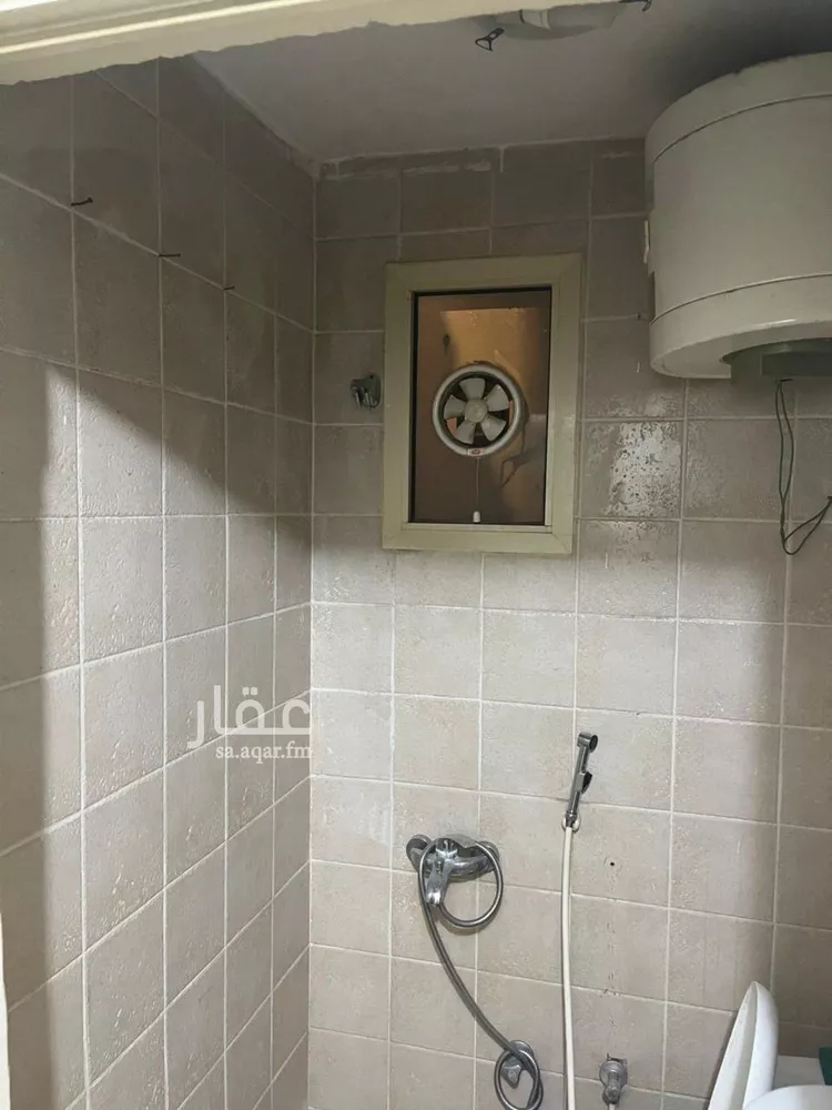 غرفة للإيجار في شارع يحيي بن محمد الغرناطي, حي العارض, مدينة الرياض, منطقة الرياض