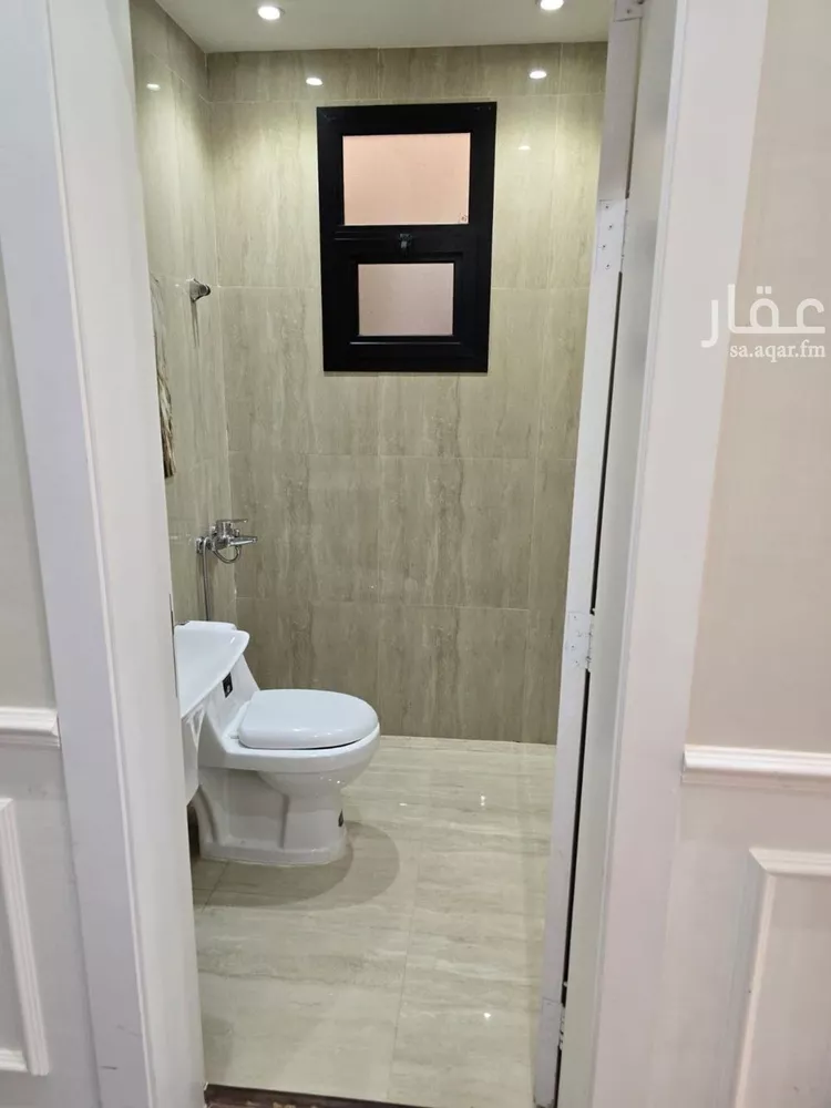 فيلا للإيجار في شارع رقم 303, حي الملقا, مدينة الرياض, منطقة الرياض صورة 5