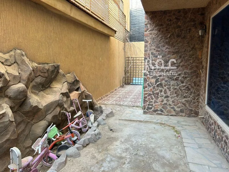 فيلا للبيع في شارع الحريدة, حي الملقا, مدينة الرياض, منطقة الرياض 7