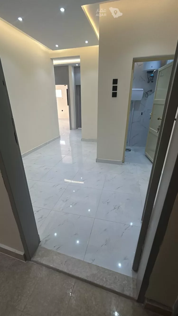 Building for Rent in Riyadh Al Yamamah 8