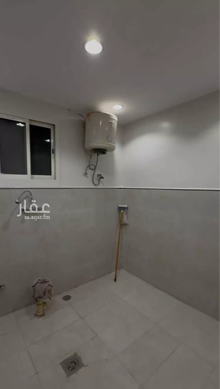 شقة للإيجار في شارع رقم 32 ، حي العزيزية ، الرياض ، منطقة الرياض صورة 2