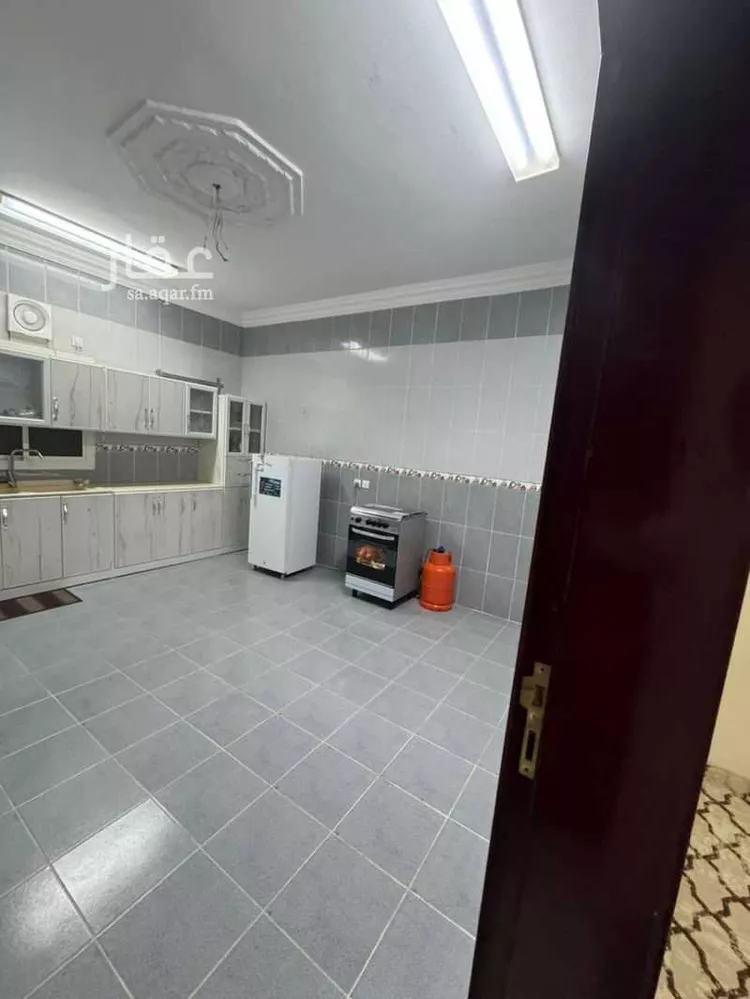 شقة للإيجار في شارع صالح الكراني, حي الربيع, مدينة ينبع, منطقة المدينة المنورة صورة 4