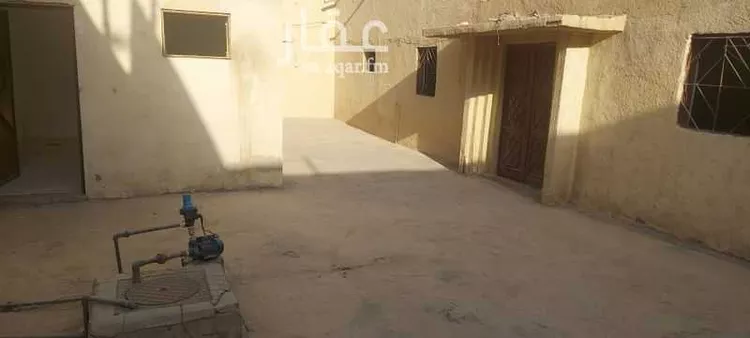 بيت للبيع في شارع أبي محمد بن حيدرة ، حي الحائر ، الرياض ، منطقة الرياض صورة 2