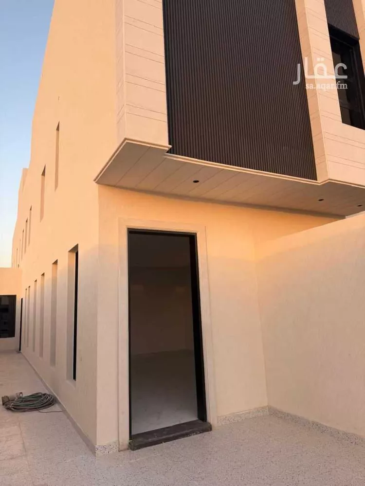 Floor for Sale in Riyadh Dahiat Namar 21