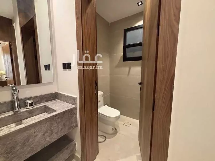 دور للبيع في شارع مصطفى عبدالرزاق, حي عكاظ, مدينة الرياض, منطقة الرياض صورة 4