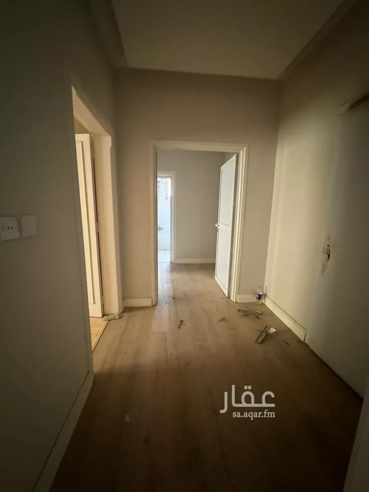 مكتب تجاري للإيجار في شارع الامير مقرن بن عبدالعزيز, حي مغرزات, مدينة الرياض, منطقة الرياض صورة 3