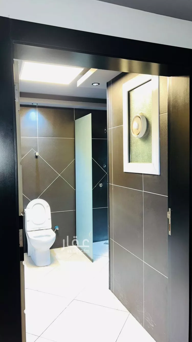 Commercial Office for Rent in Riyadh Al Mughrizat صورة 2