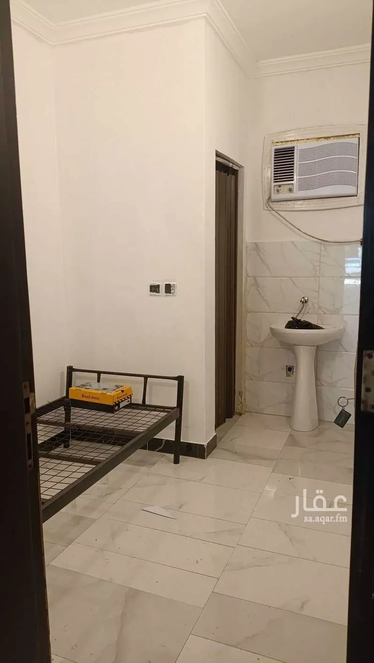 غرفة للإيجار في شارع ابن عثمان السلمي ، حي المروة ، جدة ، جدة