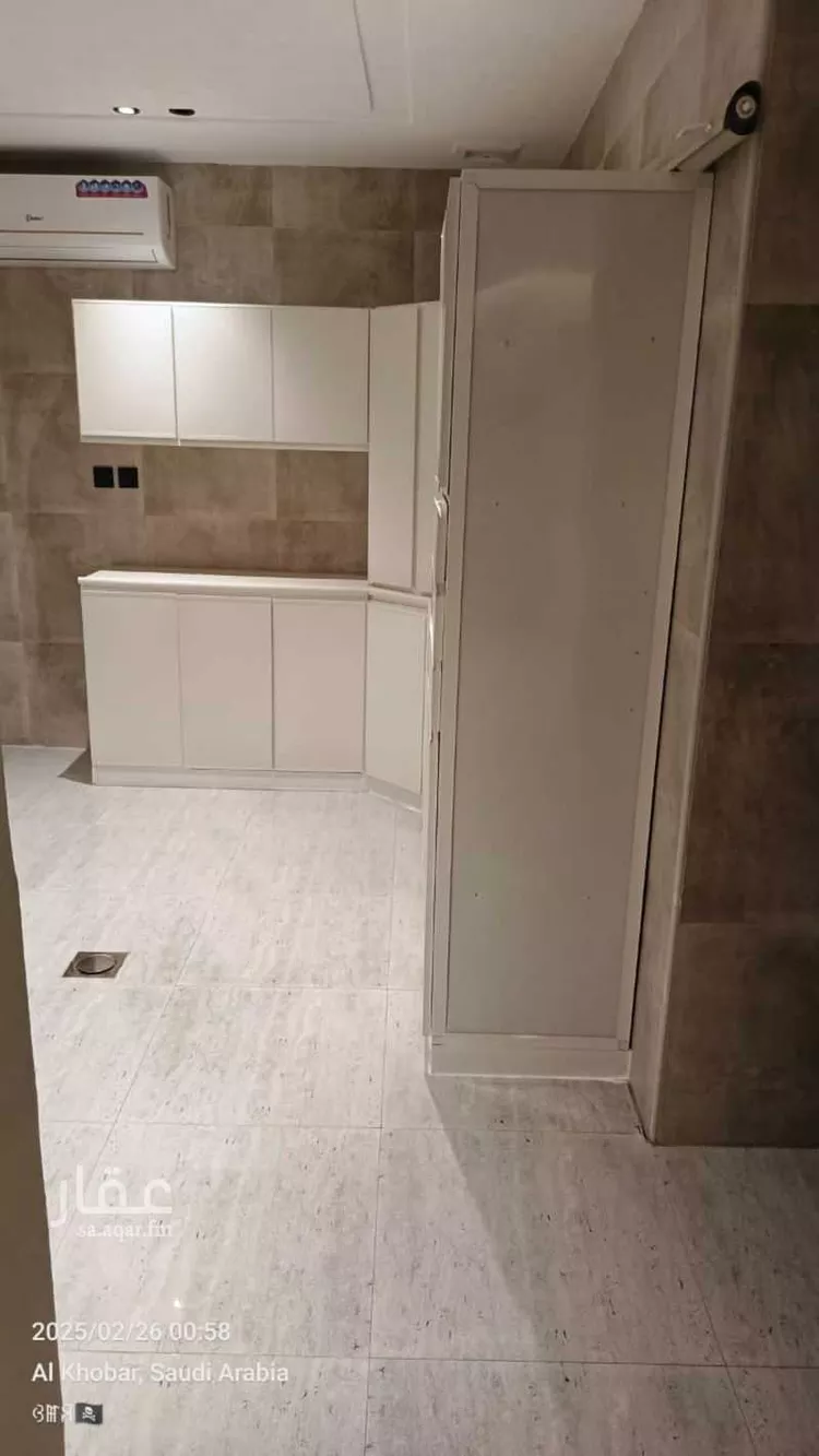 شقة للإيجار في شارع العطايف, حي الحمراء, مدينة الخبر, المنطقة الشرقية صورة 2