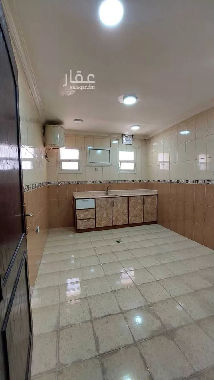 عمارة للإيجار في شارع ابو عبيدة عامر بن الجراح, حي المنار, مدينة الدمام, المنطقة الشرقية صورة 4