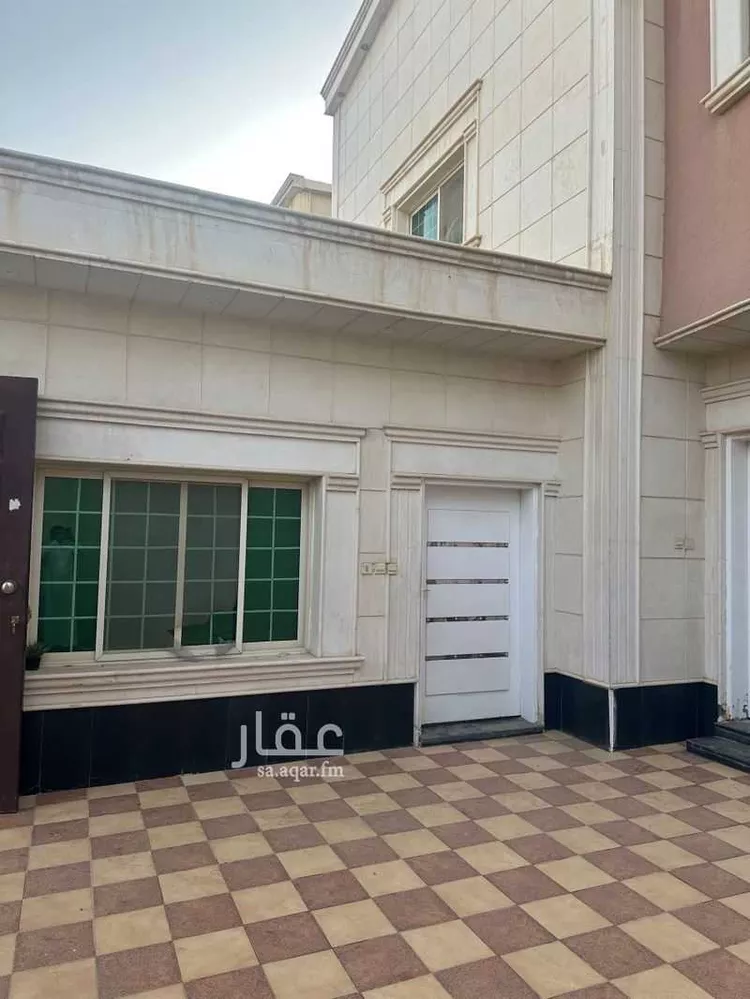 فيلا للإيجار في شارع مصطفى المنفلوطي, حي الرمال, مدينة الرياض, منطقة الرياض 1 صورة