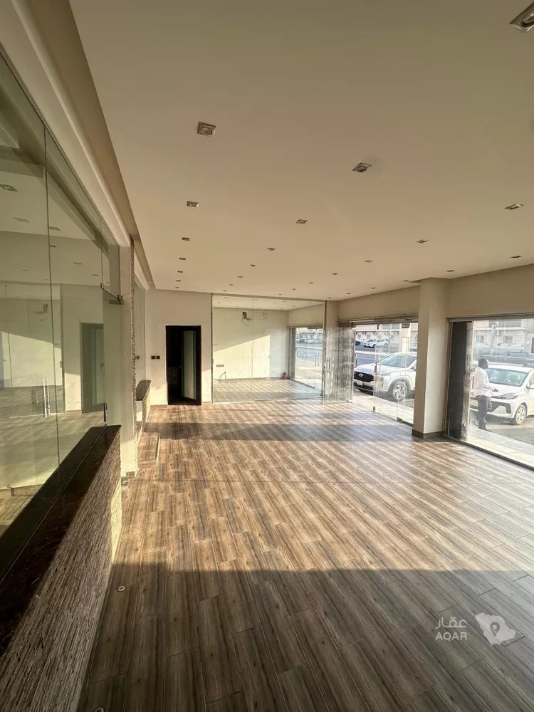 Shop for Rent in Riyadh Ar Rawabi صورة 3