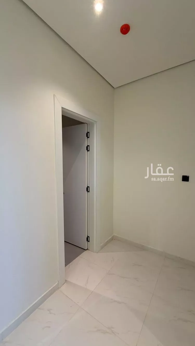 شقة للبيع في شارع عبدالرزاق بليلة, حي العوالي, مدينة الرياض, منطقة الرياض 12