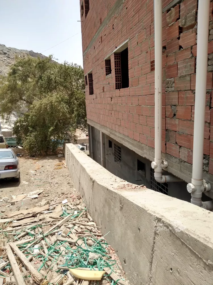 عمارة للبيع في شارع ابن عبد الهادي, حي ريع اذاخر, مدينة مكة المكرمة, منطقة مكة المكرمة 5